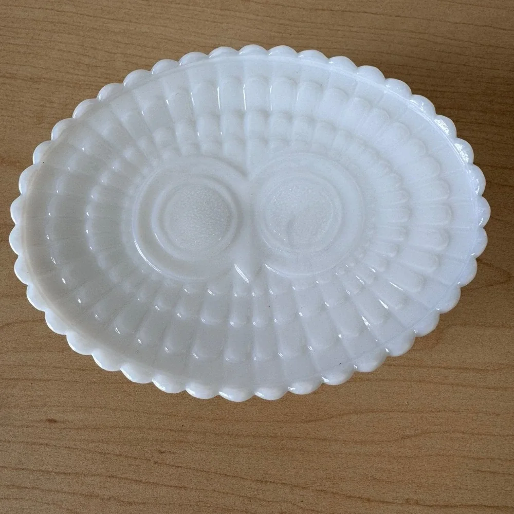 Vintage Avon Milk Glass Owl Face Pedestal Soap Dish